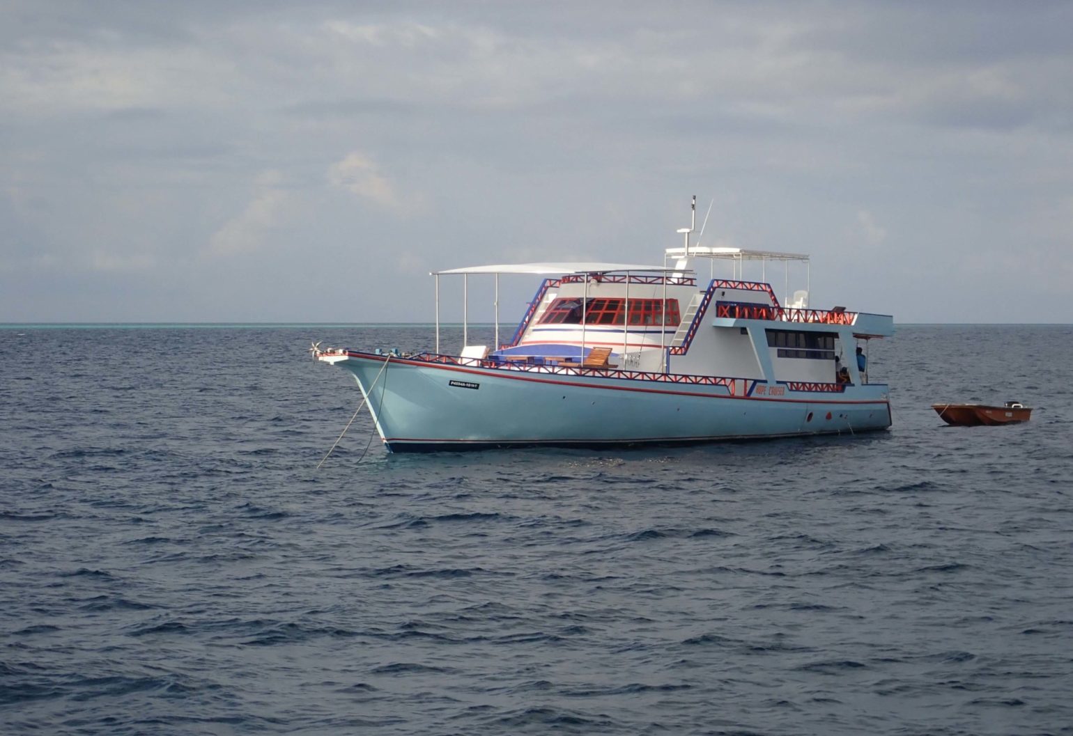 malediivit maldives maldiverna perhokalastus flyfishing flugfiske gt gianttrevally bluefintrevally